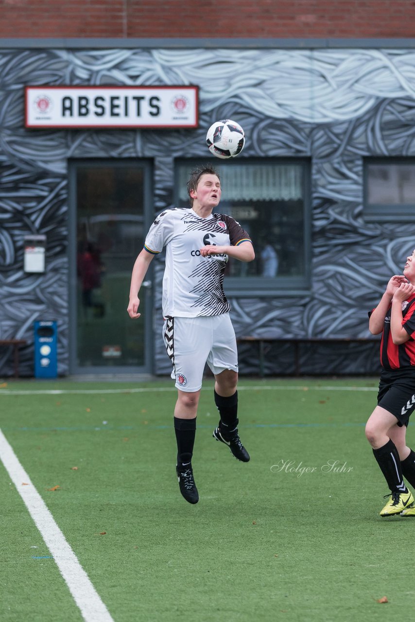 Bild 131 - B-Juniorinnen FC St.Pauli . Braedstrup IF : Ergebnis: 4:1